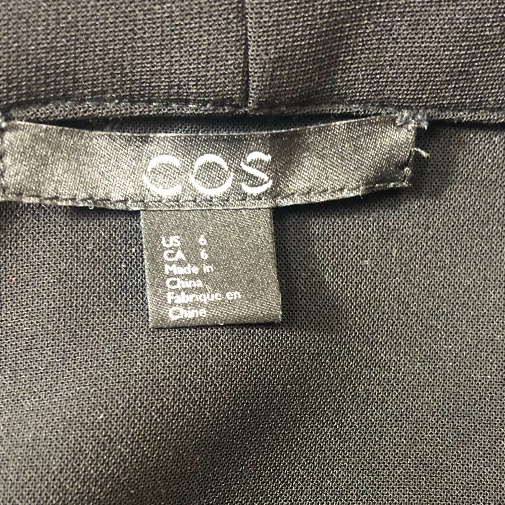 Cos Black Roll Neck Collar Blouse , 2 front Pockets, 3/4 Sleeve. Woman’s Size 6 - Picture 3 of 10